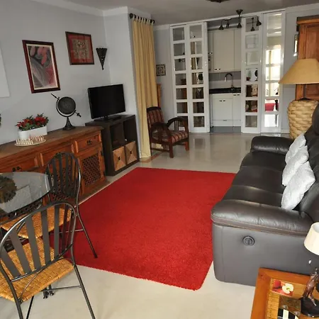 Apart Lisbon Pool Metro Garage Apartment *