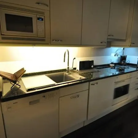 Pool Metro Garage شقة Lisboa