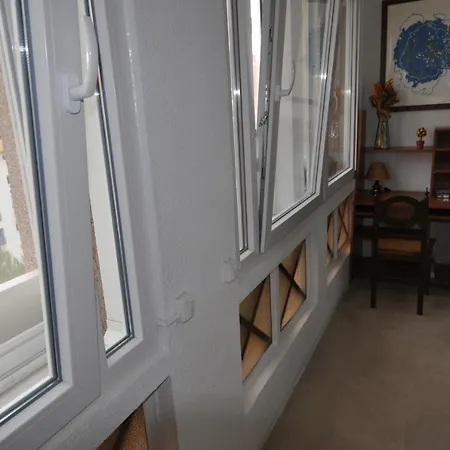 Pool Metro Garage Лісабон