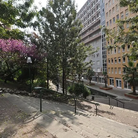 Pool Metro Garage Lisboa